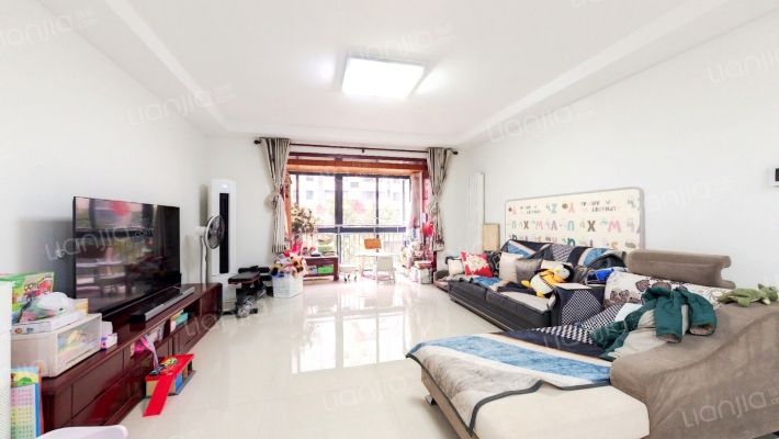 碧水西岸南湖一号二手房实景图