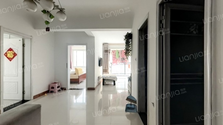 新佳苑二手房实景图