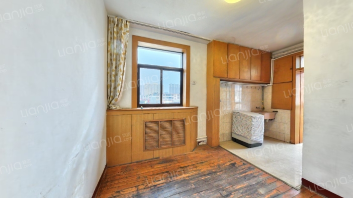 后一万山二手房实景图