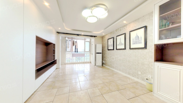 中建高街国际二手房实景图