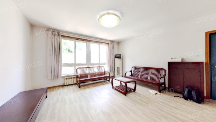 卧龙花园二手房实景图