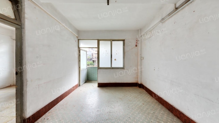 水均岗二手房实景图