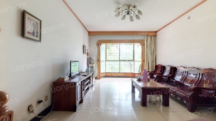 新疆石油花园三期二手房实景图