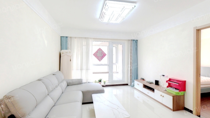 保利罗兰A1区二手房实景图