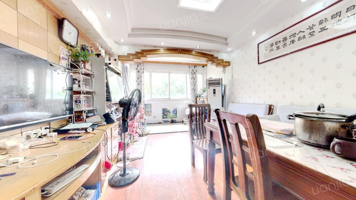 馨泰花苑二手房实景图