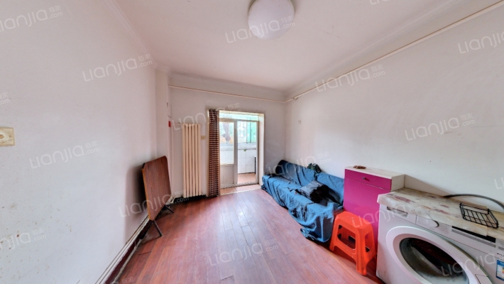 普康里二手房实景图