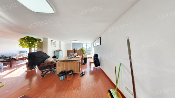 皇驾码头二手房实景图