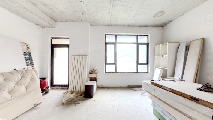 牛驼温泉孔雀城斓泉苑二手房实景图