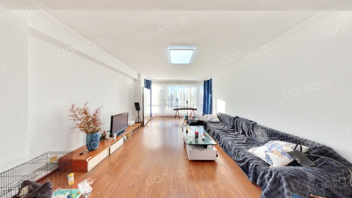 汇宝国际花园A区二手房实景图