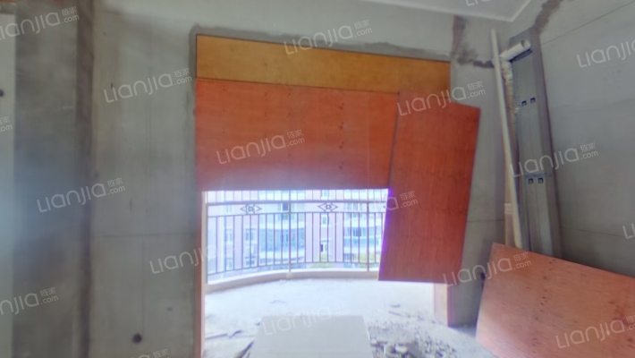 坤泰名居二手房实景图