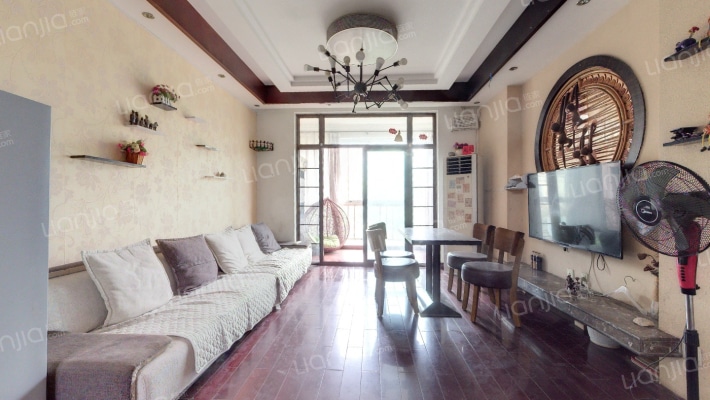 依云小镇二手房实景图