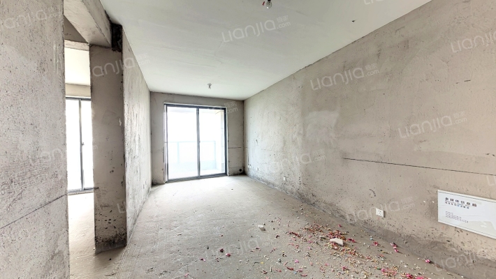 国投凤凰汇聚龙府二手房实景图