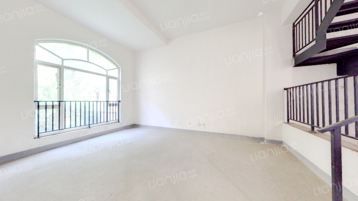 鹭湖宫六区A组团二手房实景图