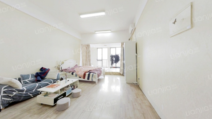 凯马汽车用品城二手房实景图