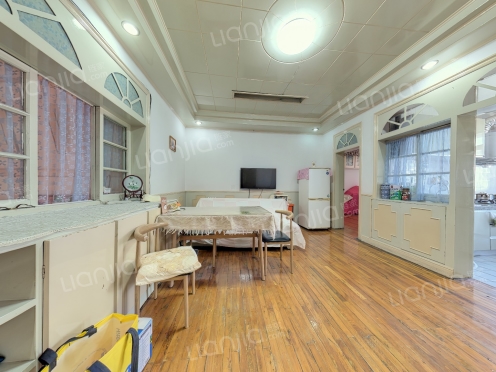 整租·劳动路95号 3室1厅 南