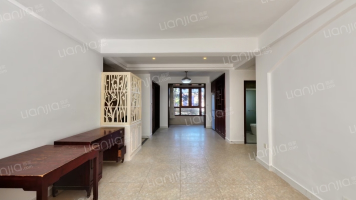 蔚蓝香廷二手房实景图