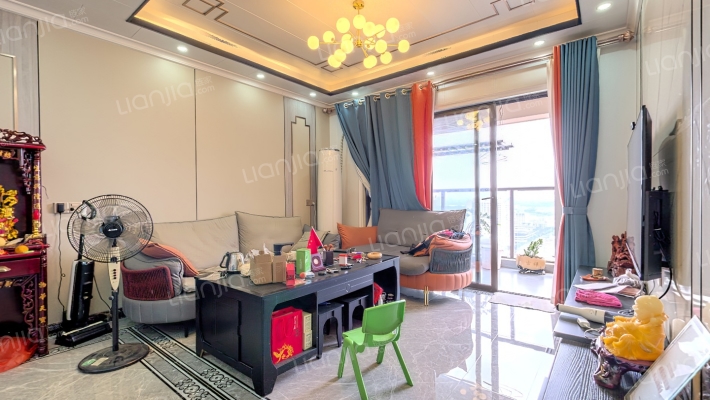 大新鸿基豪庭二手房实景图