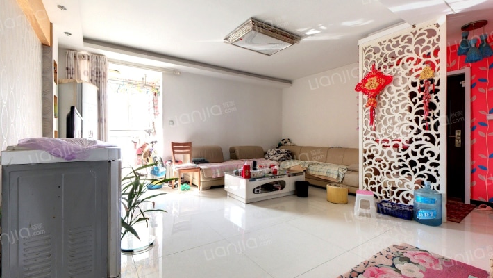 天保郦景 3室2厅 南 北-客厅