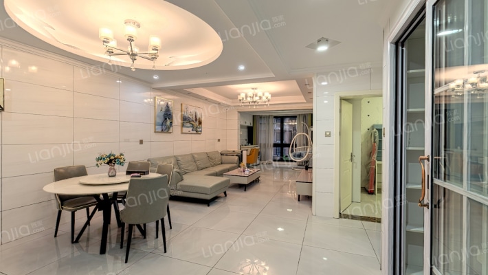 金色湖畔二手房实景图