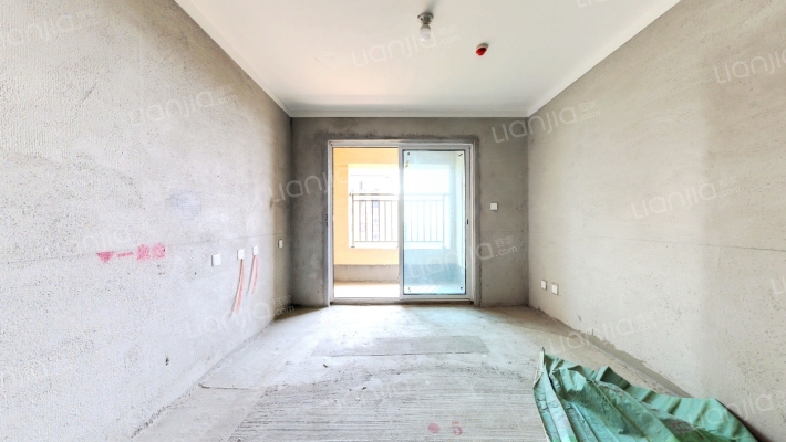 许昌铂悦山花园二手房实景图