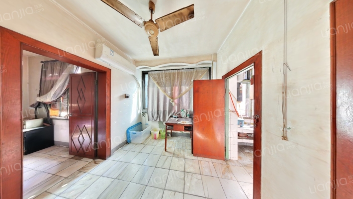 新中路64号二手房实景图