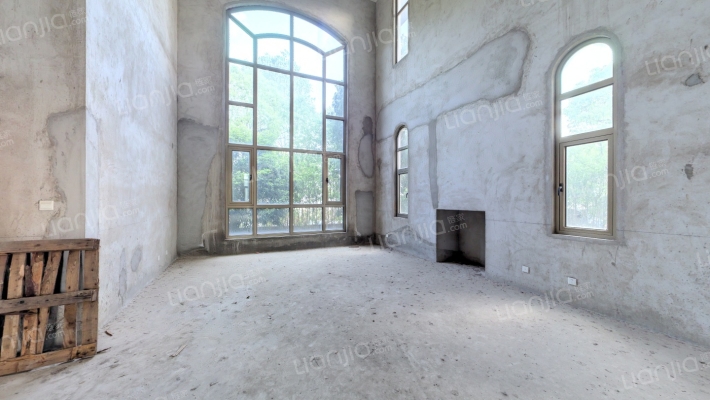 棕榈滩高尔夫别墅二手房实景图