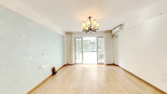 国贸广场二手房实景图