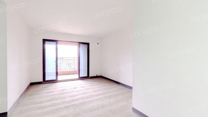 公园大道上东汇北区二组团二手房实景图