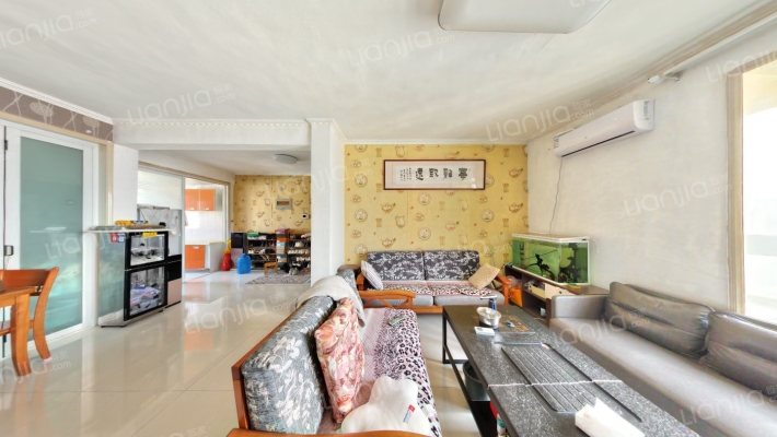 嘉泰名居二手房实景图