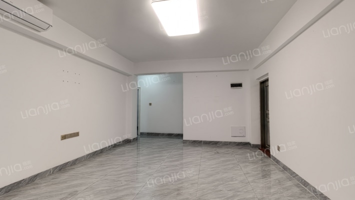 地产总公司宿舍二手房实景图