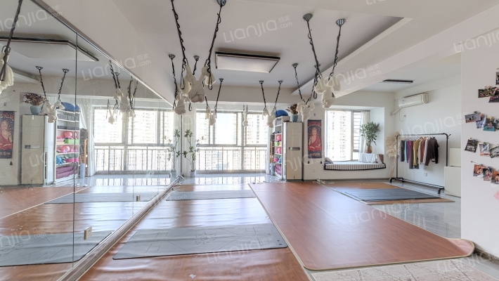 东方广场二手房实景图