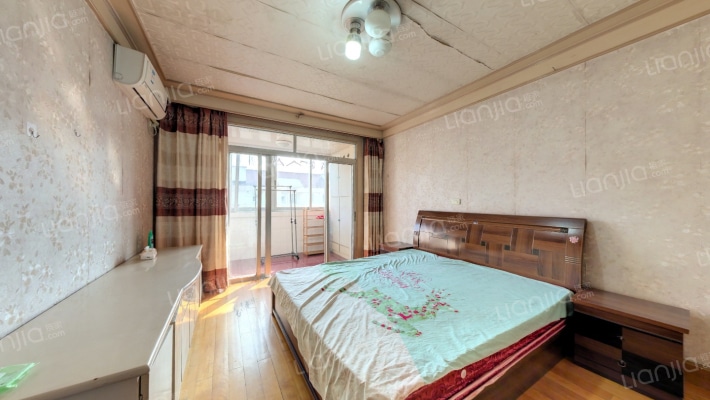 新成五坊二手房实景图