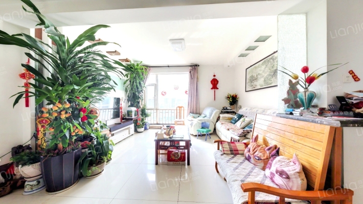 金碧馨园二手房实景图