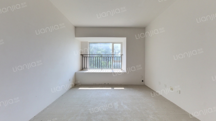 天悦龙栖台二手房实景图