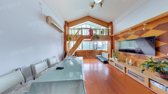 山峦北巷二手房实景图