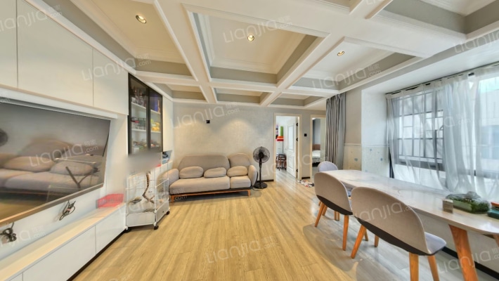 莱蒙水榭春天一期二手房实景图