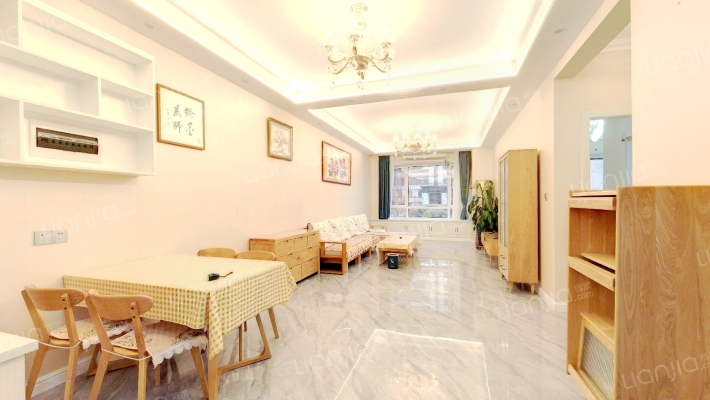 亿达河口湾南区二手房实景图