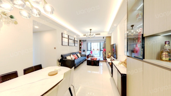 国贸凤凰原1期二手房实景图