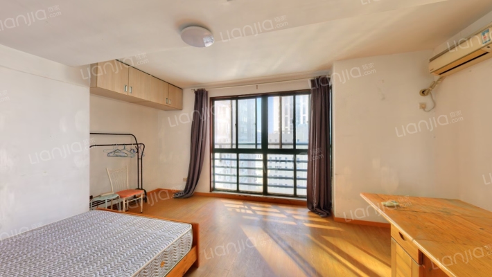 辰龙广场二手房实景图