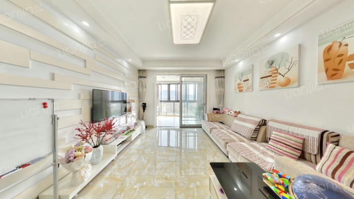 卧龙天香华庭二手房实景图