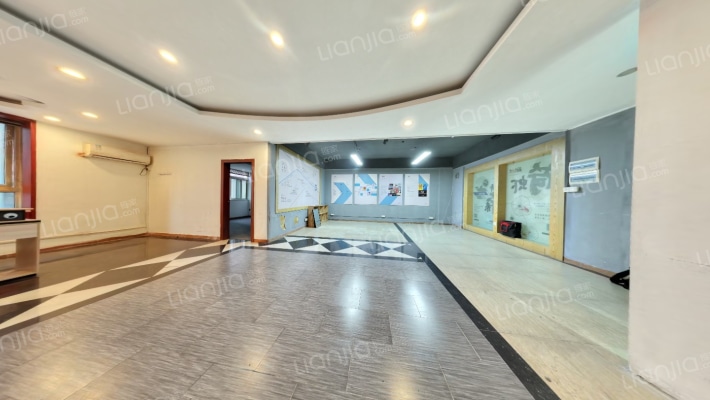 腾龙商业大厦二手房实景图