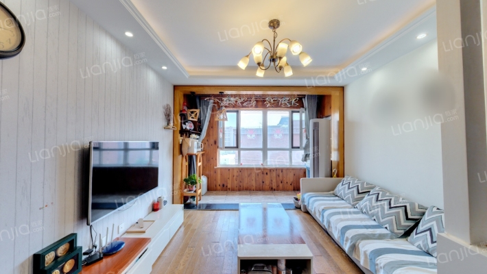 青特赫府一期二手房实景图