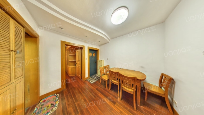 青松新村二手房实景图