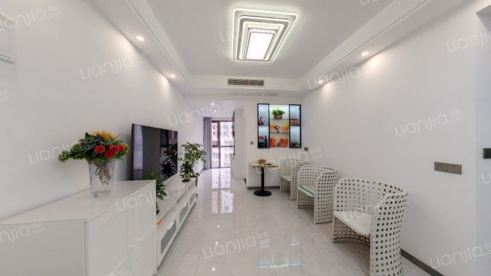 华美翡丽山四期二手房实景图