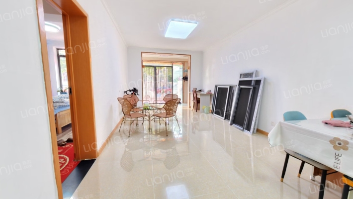 秀山花园二手房实景图