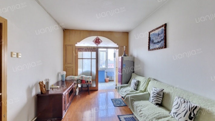 开关厂宿舍二手房实景图