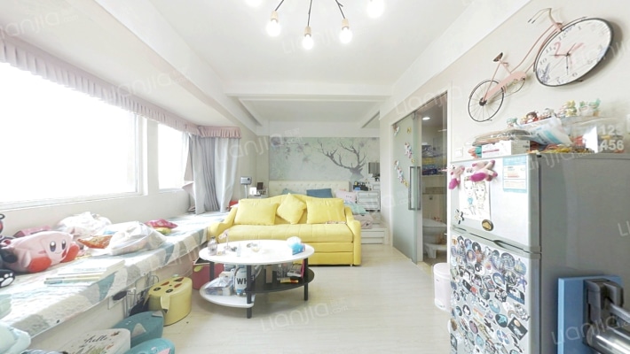 万科红郡二手房实景图