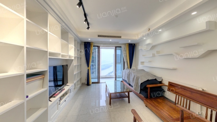 世茂外滩里二手房实景图