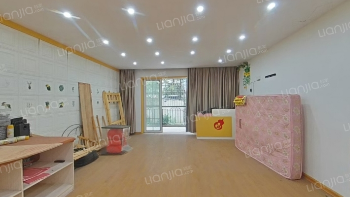 信泰花苑二手房实景图