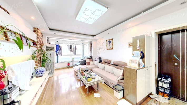 晋斯佳苑二手房实景图